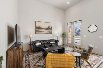 Building Photo - 5820 1/2 Cameron Road-SI FL1-ID1295731P