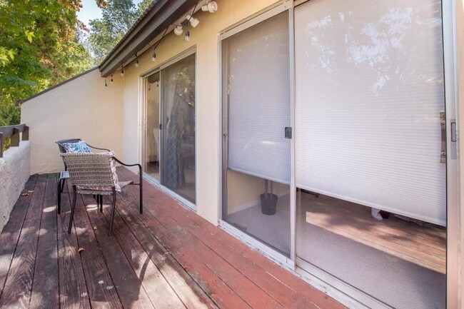 Building Photo - 292 Tradewinds Dr