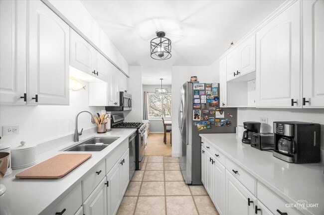 Building Photo - 2928 Roberts Dr