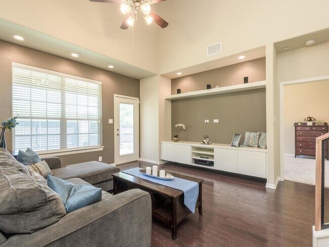 Foto del edificio - 3101 Davis Ln