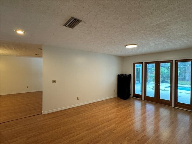 Building Photo - 3818 Hanover Hill Dr