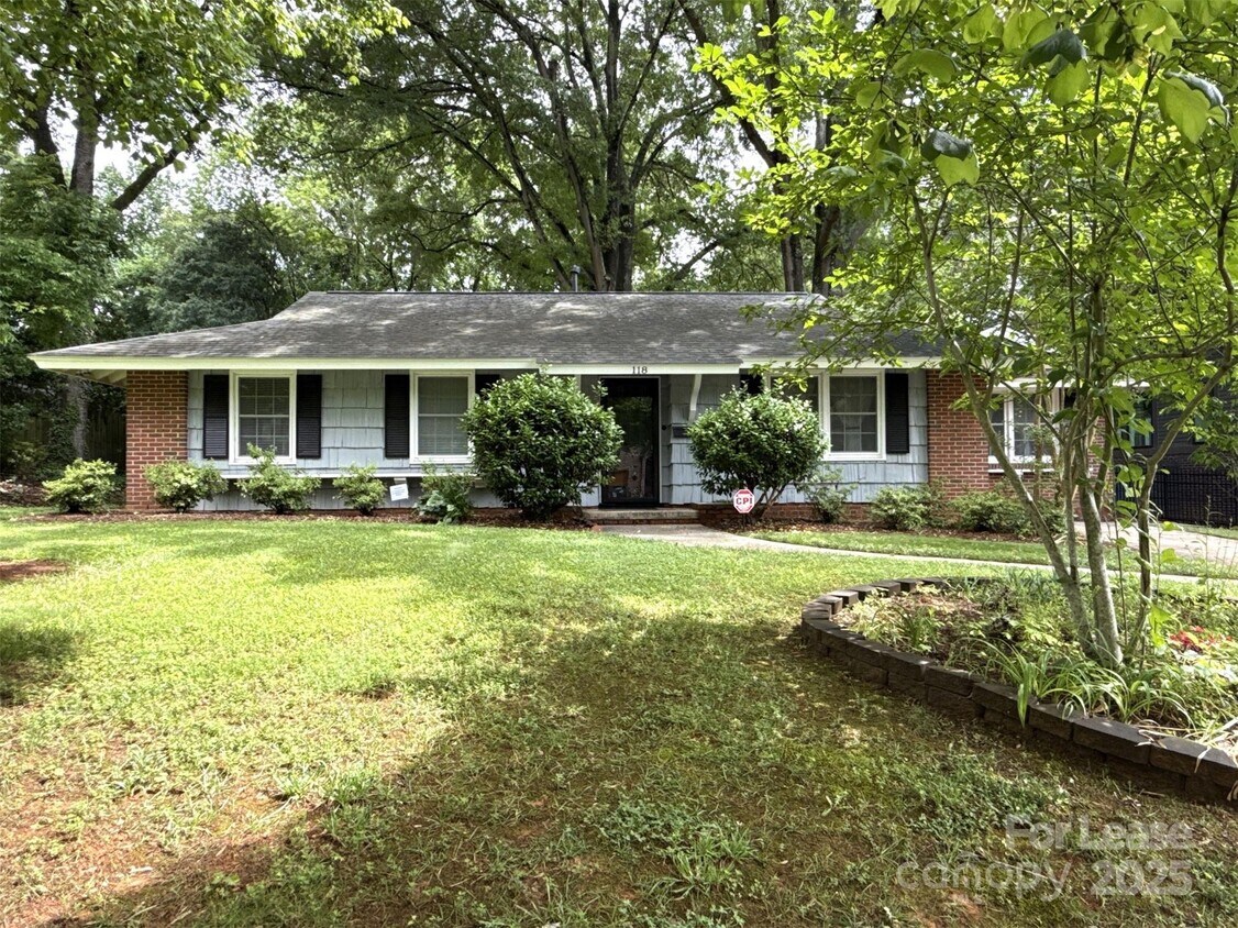 Foto principal - 118 Manning Dr