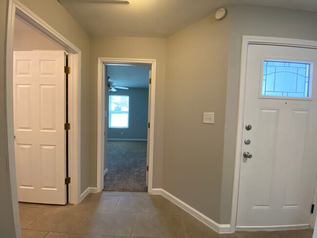 Building Photo - Meadow Brook