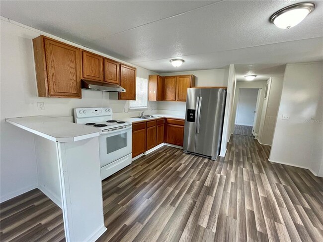 Foto del edificio - 6328 Eugene Acres Ln