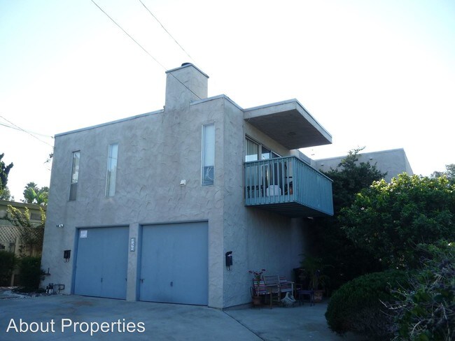 Building Photo - 521 Arenas St
