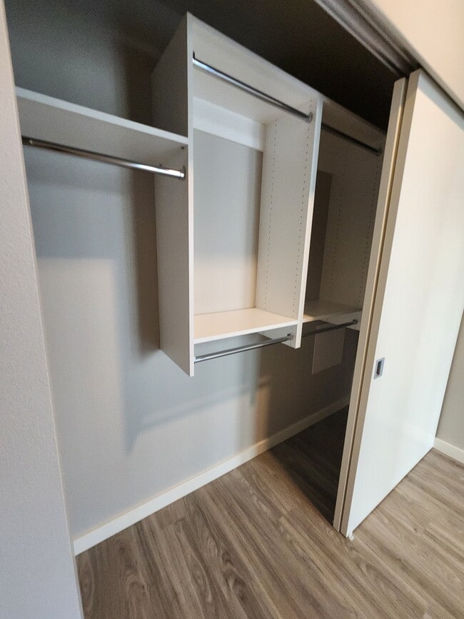 Building Photo - 888 Bellevue Apartments