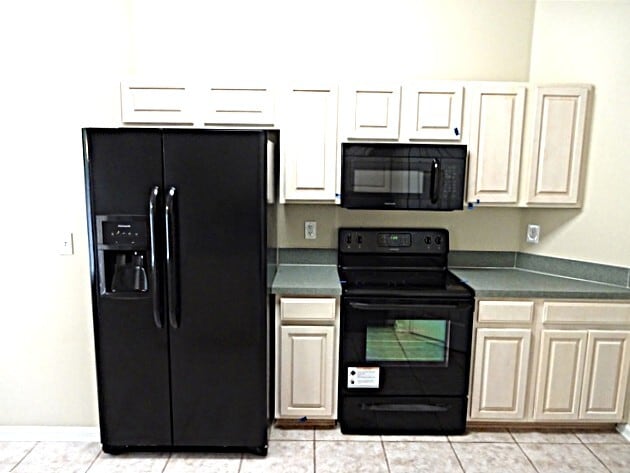 Foto del edificio - 1411 Heather Glen Ln