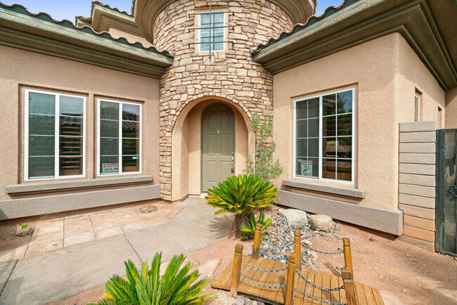 Building Photo - 12048 La Palmera Ave