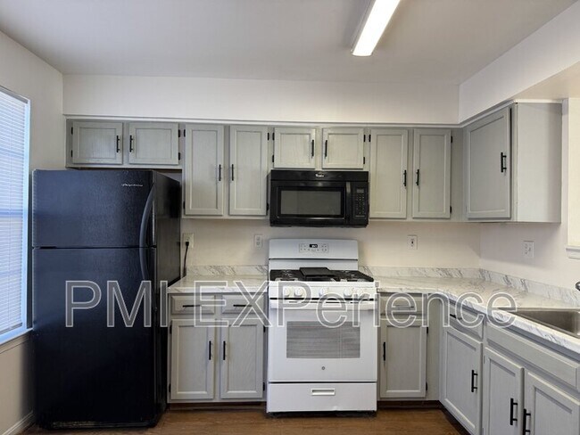 Building Photo - 2903 Lloyd Ct