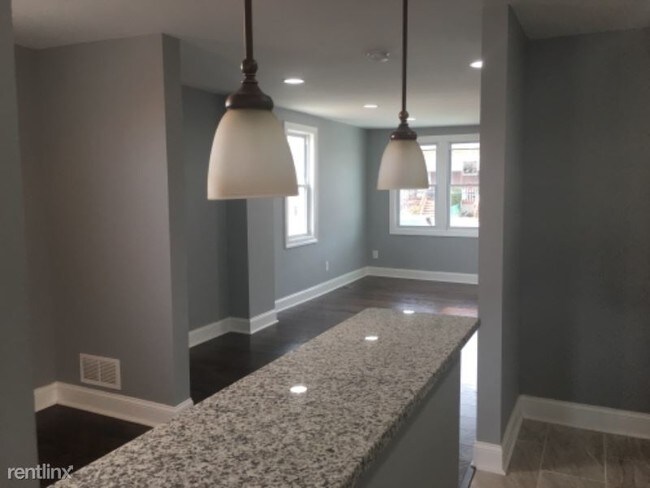 Building Photo - 3 br, 2 bath Townhome - 7801 Saint Fabian Ln