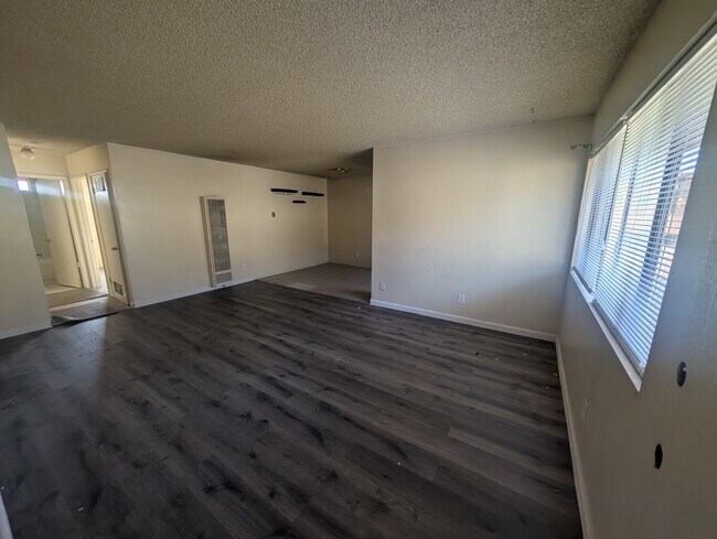 Building Photo - 4621 Lomita St