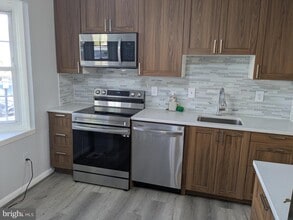 Building Photo - 44 Orchard Dr