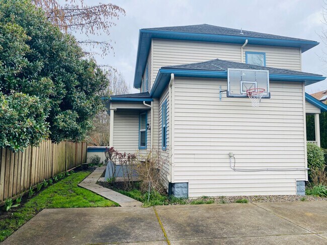 Building Photo - Beautiful Single Family Home in the Willia...