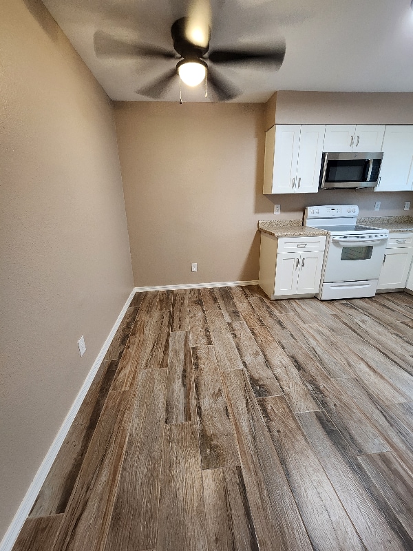 Photo - 143 S Doran Apartment