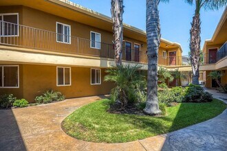 Building Photo - 1160 E Lexington Ave