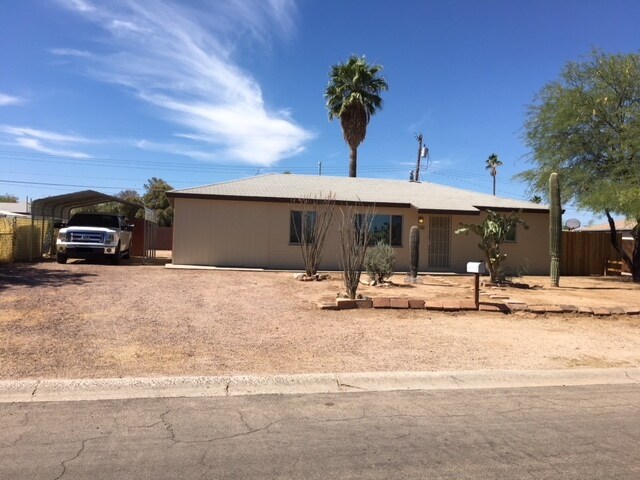 Foto principal - 6252 E 25th St