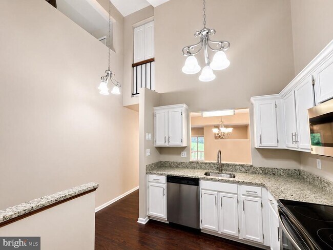Foto del edificio - 6450 Sewells Orchard Dr