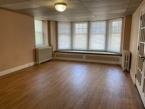 Building Photo - 544 S 9th St