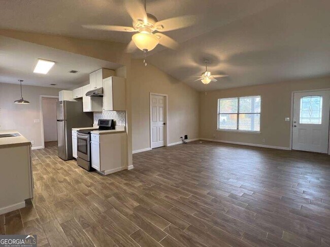 Foto del edificio - 103 Willow Lake Dr