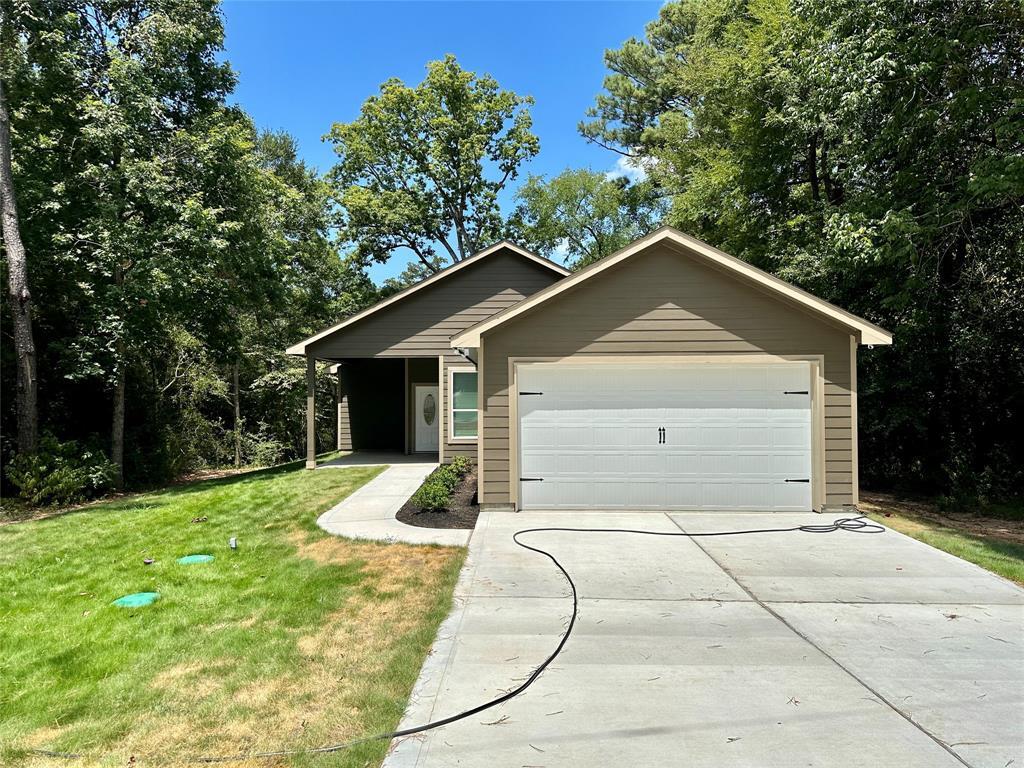 11931 Lakeview Manor Dr, Willis, TX 77318