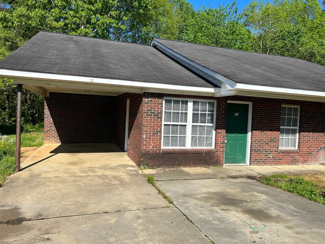 Primary Photo - 13/15 Wilma Dr.