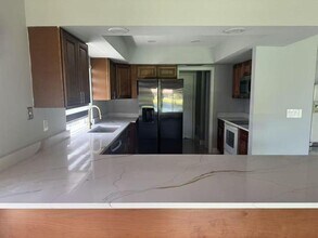 Building Photo - 1600 SW 72nd Ave
