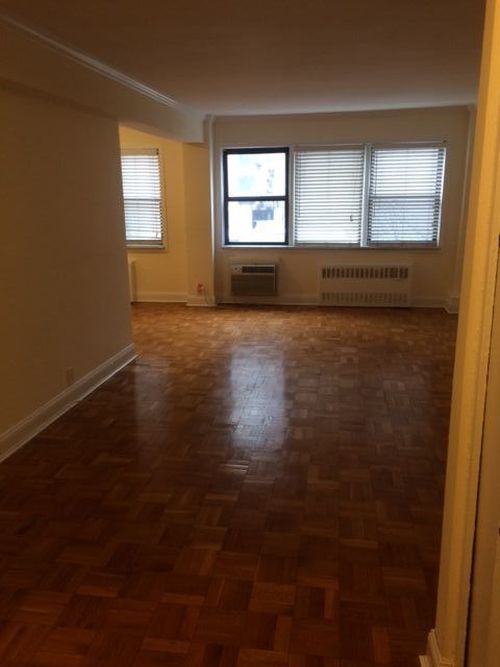 Building Photo - 316 E 50th St