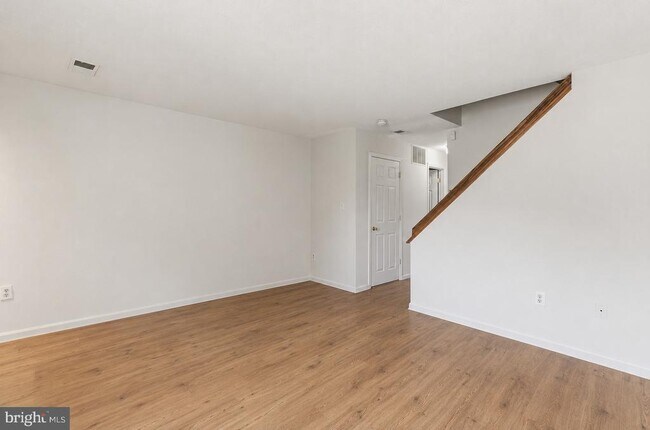 Building Photo - 18315 Leman Lake Dr