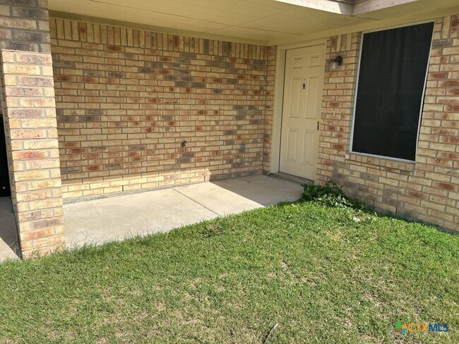 Foto del edificio - 5305 Morning Glen Ln