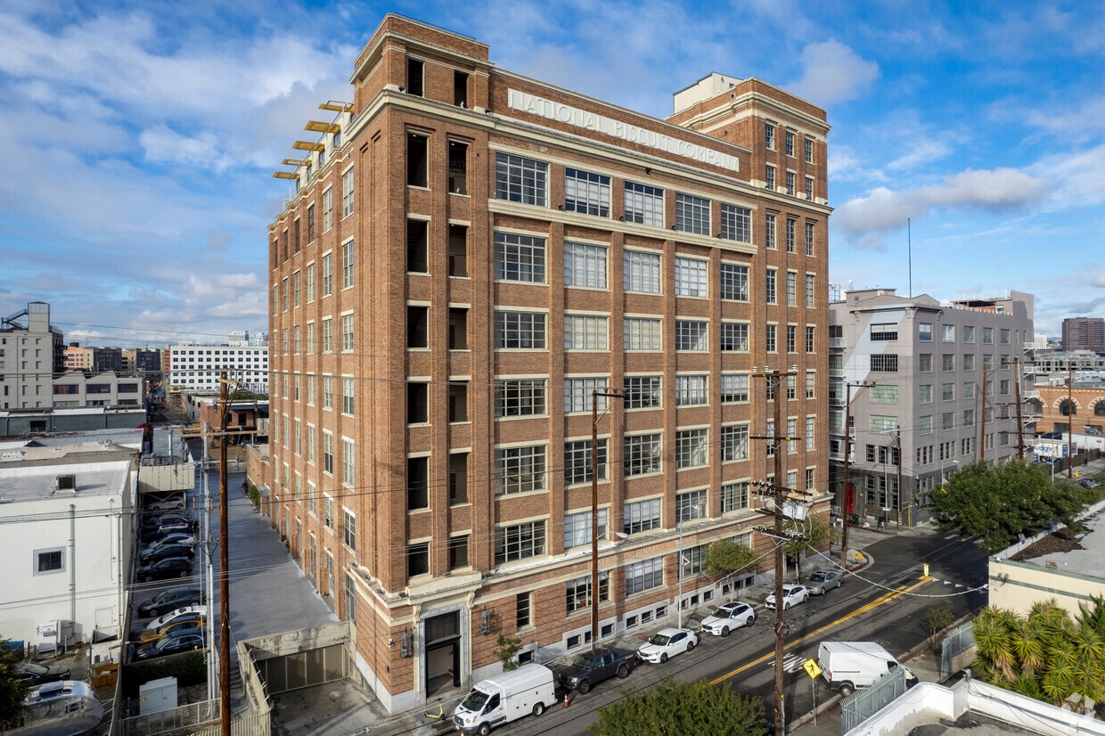 Biscuit Company Lofts Apartments in Los Angeles, CA