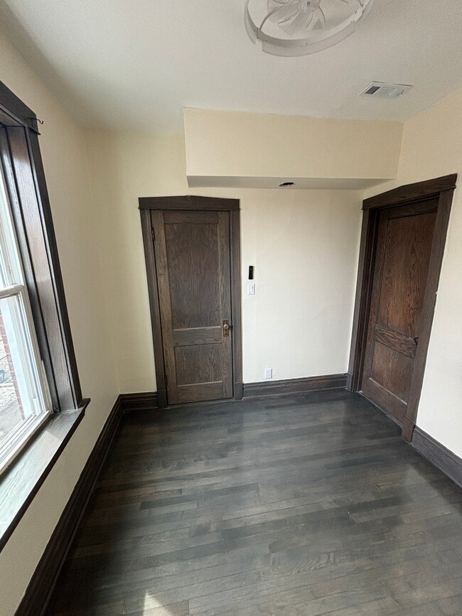 Foto del edificio - 1538 N Avers Ave