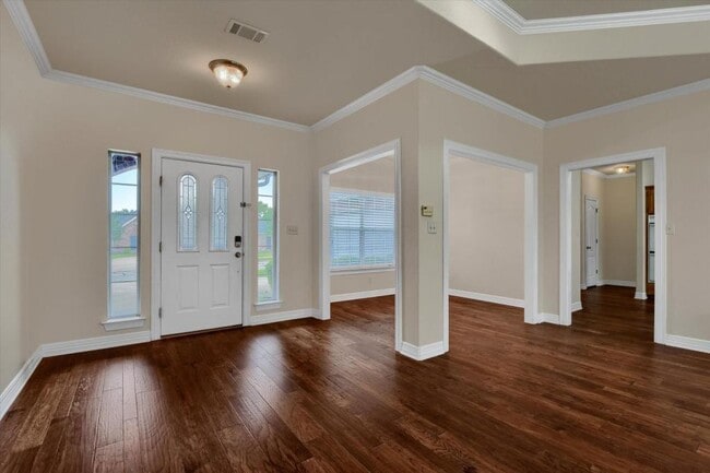 Foto del edificio - 629 Clay Ln