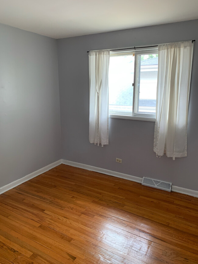 Foto del edificio - 14249 Cottage Grove Ave