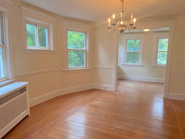 Building Photo - 50 Augur St