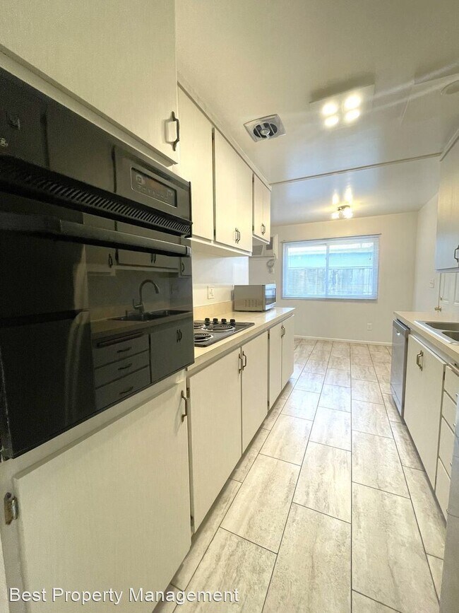 Foto del edificio - 3 br, 1.5 bath House - 3136 Mission View Dr