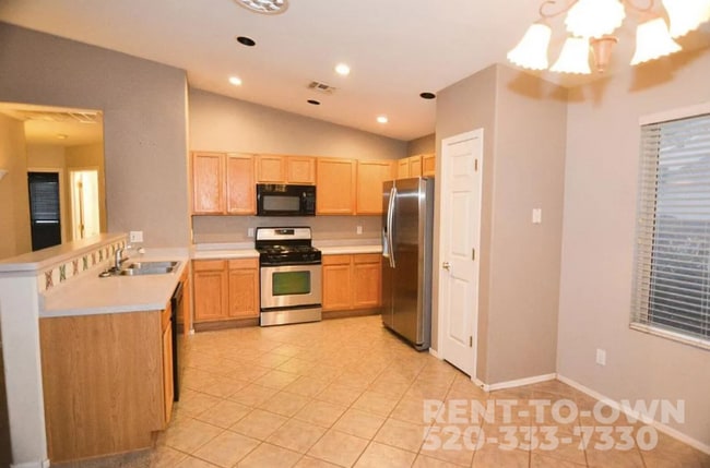 Building Photo - 4964 W Rosebay Dr