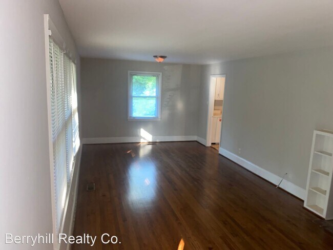 Building Photo - 3 br, 1 bath House - 2814 Royston Rd