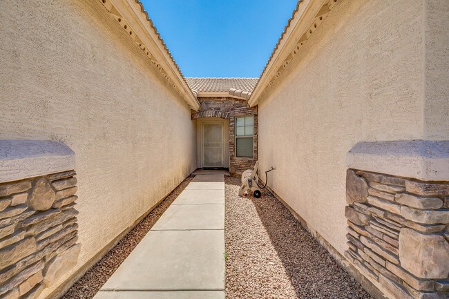 Building Photo - 3681 E Camden Ave