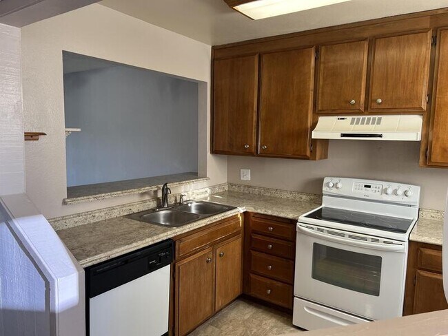 Foto del edificio - 133 Rockwood Drive - 1