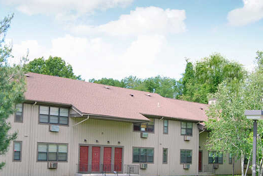 Building Photo - McGuires Grove Apartments