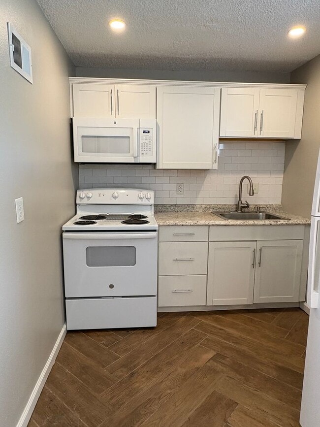 Building Photo - Inviting 1 bed/1bath in Benton Park West