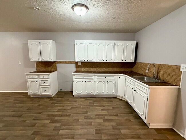 Foto del edificio - 724 Searcy Ave