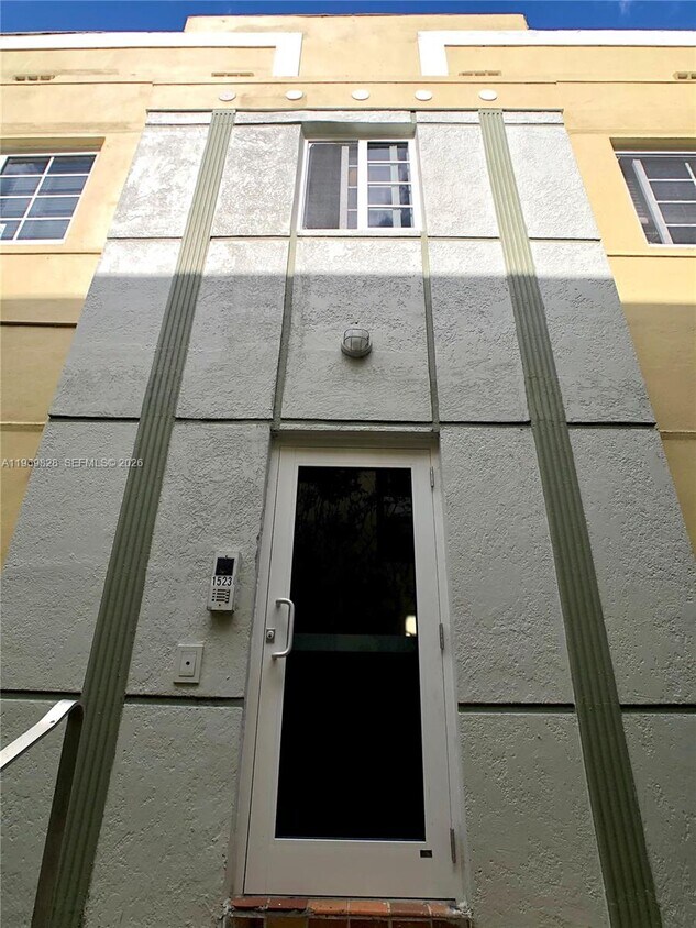 Foto del edificio - 1521 Jefferson Ave