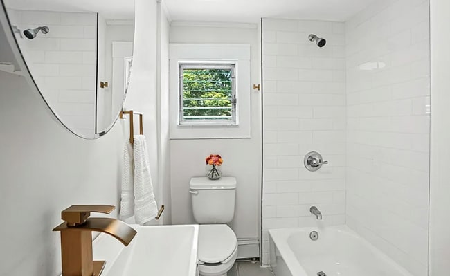 Building Photo - newly renovated 4 bdr farm house - rent to...