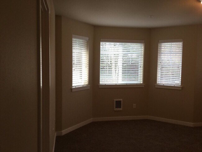 Foto del edificio - 1623 Burnside Pl
