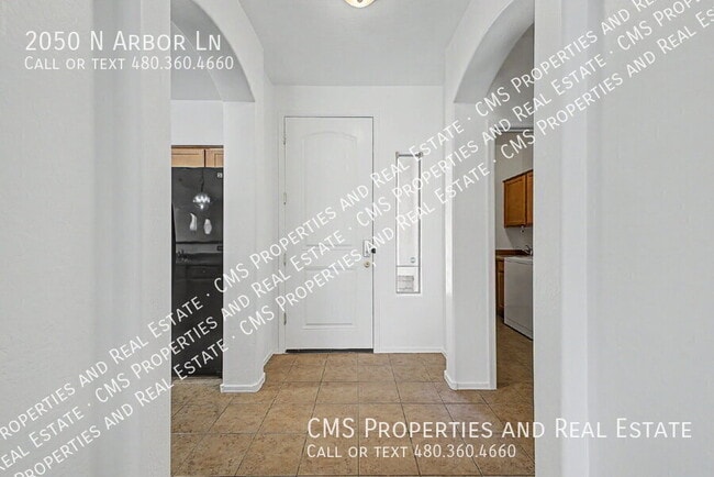 Building Photo - 2050 N Arbor Ln