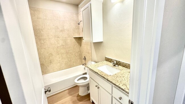 Building Photo - Stunning 3 Bed, 2 Bath New Construction Ho...
