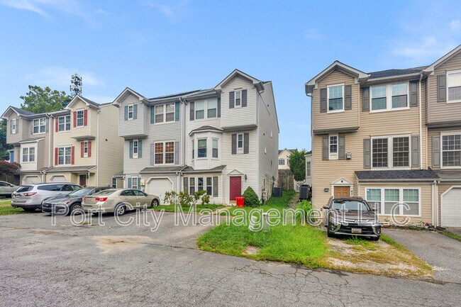 Foto del edificio - 6732 Cozy Ln