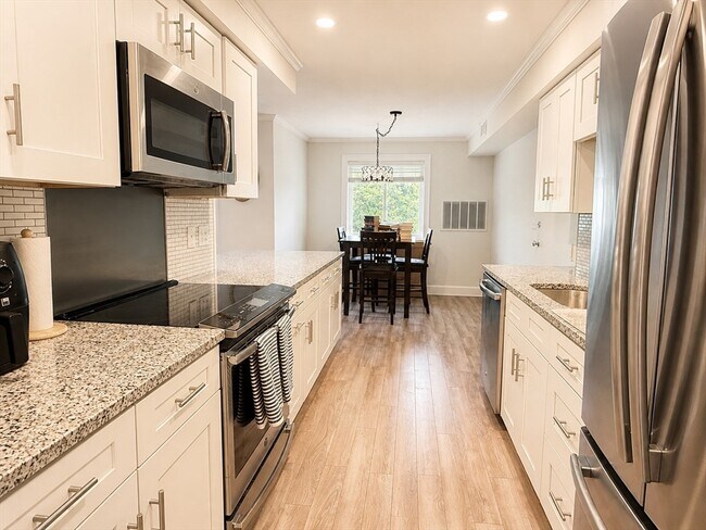 Foto del edificio - 10 Beal's Cove Rd