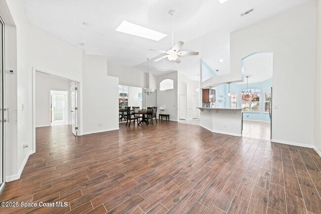 Foto del edificio - 7701 Candlewick Dr